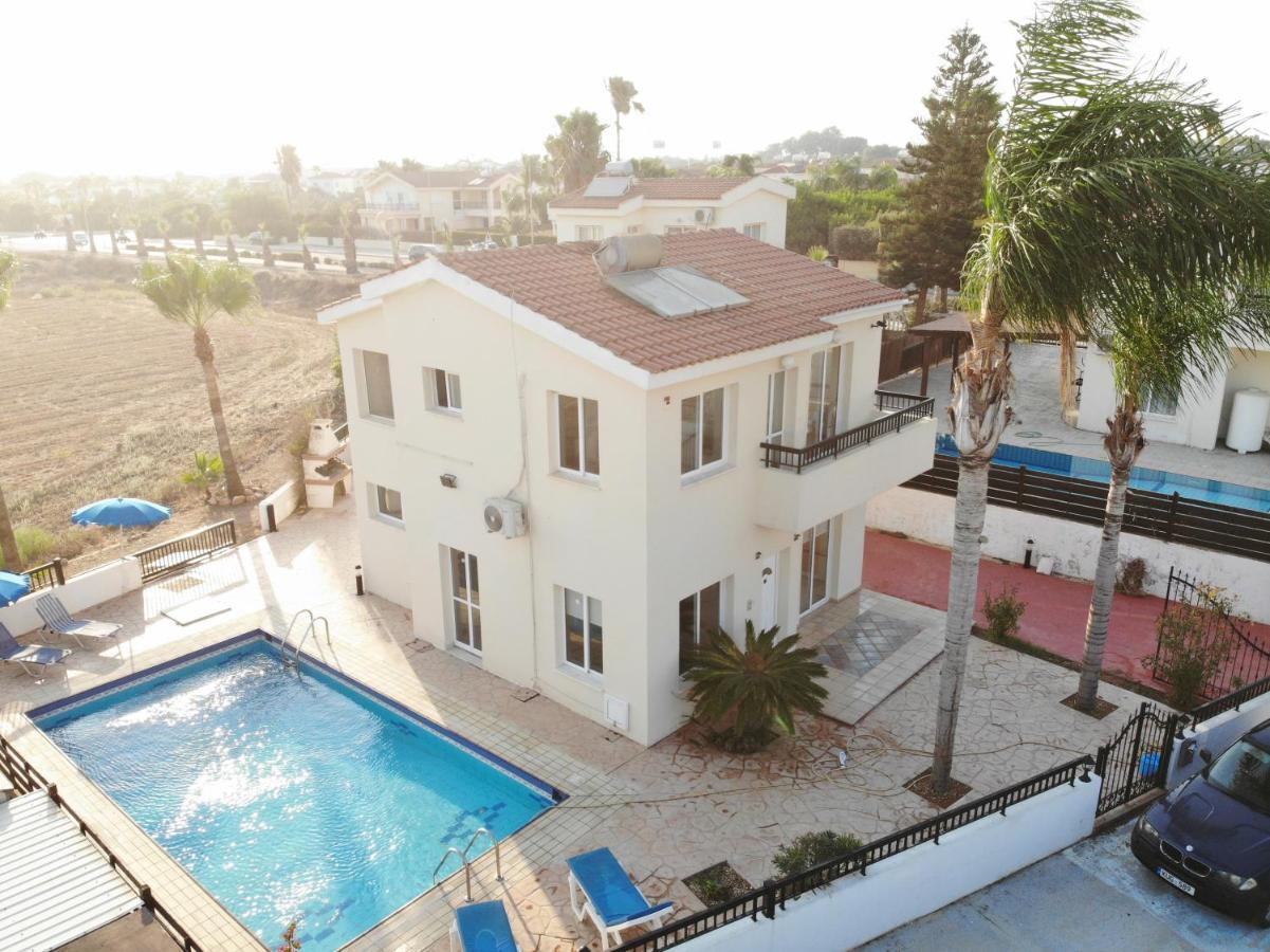 Sunset Pearl Holiday Villa Agia Napa Buitenkant foto
