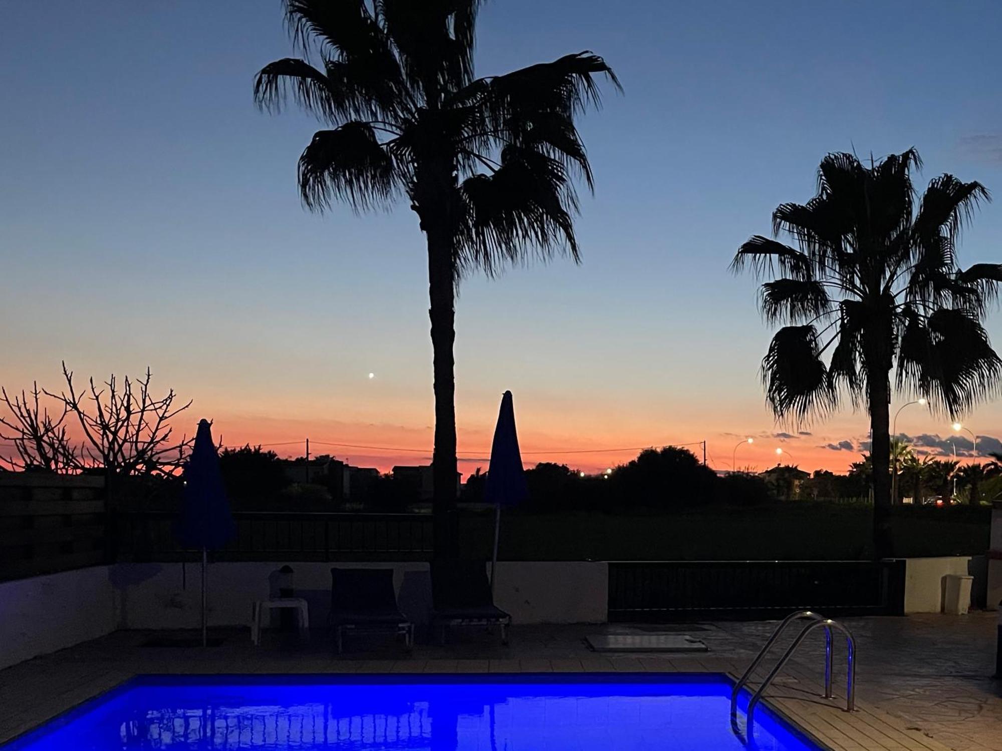 Sunset Pearl Holiday Villa Agia Napa Buitenkant foto
